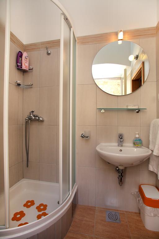Room Mira Трогир Экстерьер фото