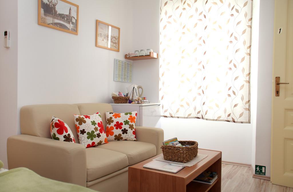Room Mira Трогир Экстерьер фото